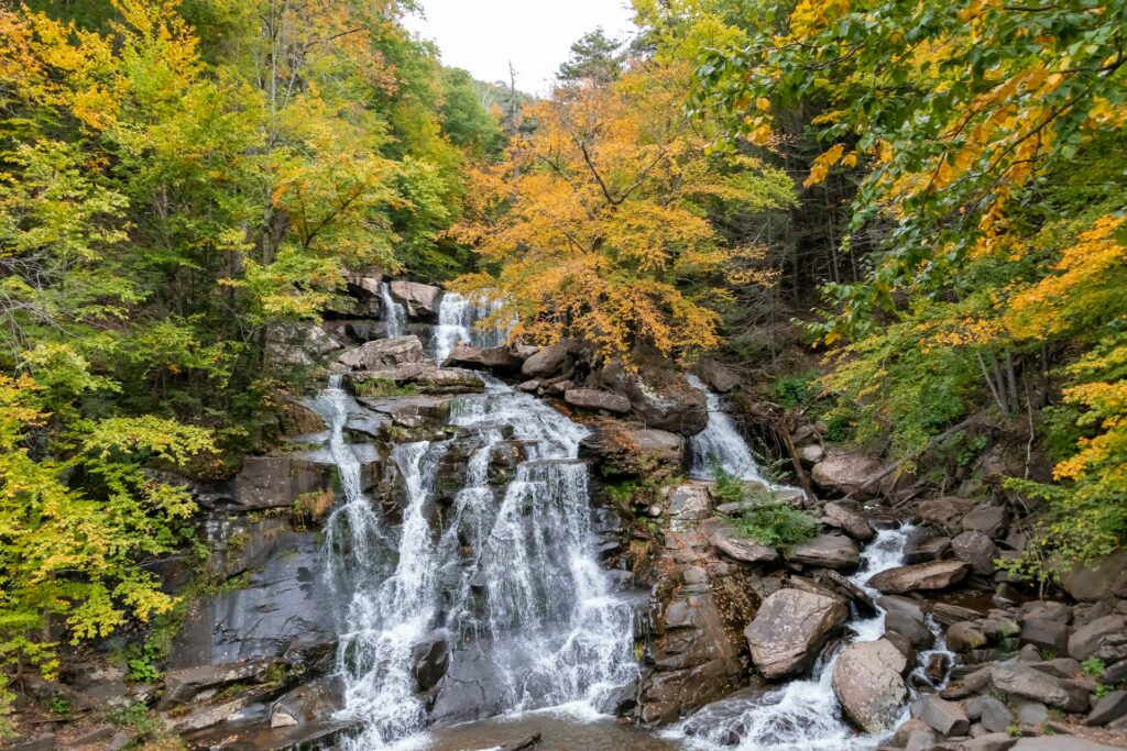 מפלי קאטרסקיל (Kaaterskill Falls) אפסטייט ניו יורק