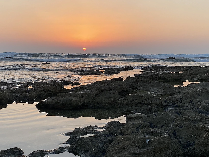 שקיעה בחוף שקמונה