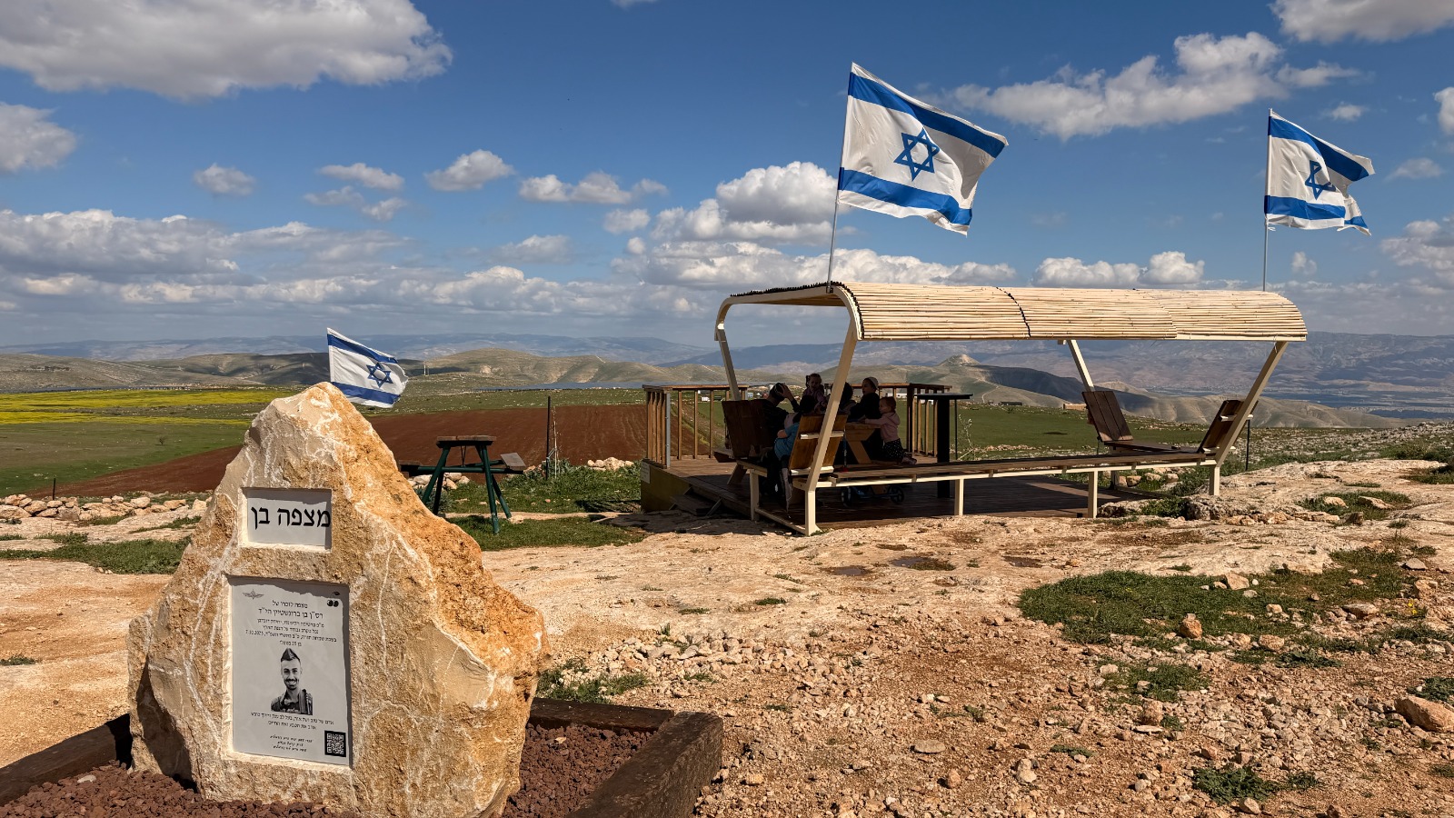 4 מצפים לזכר הנופלים ב-7.10 ובמלחמת חרבות ברזל